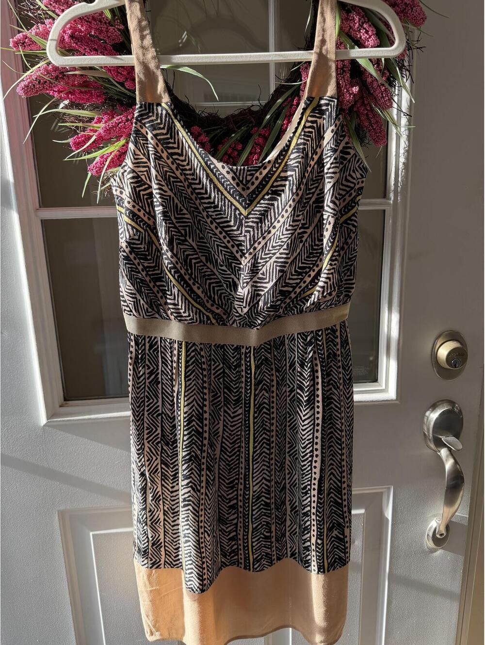 LOFT 4 Midi Dress up or down, beige/black tribal pattern